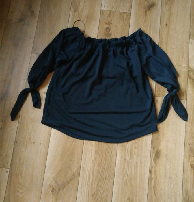 Bluzka Hiszpanka pull&bear nowa czarna S/M