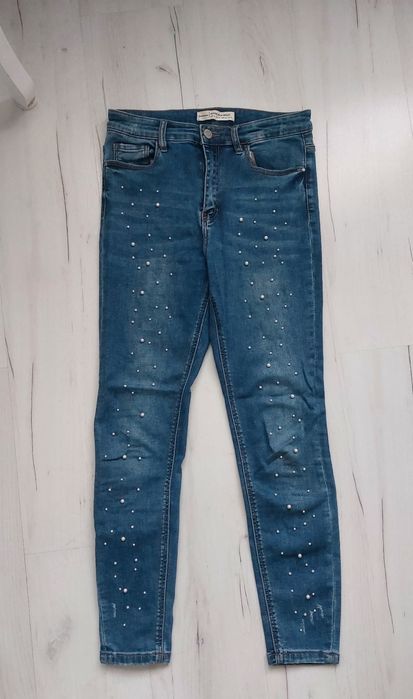 Jeansy skinny rurki perły Stradivarius M wysoki stan
