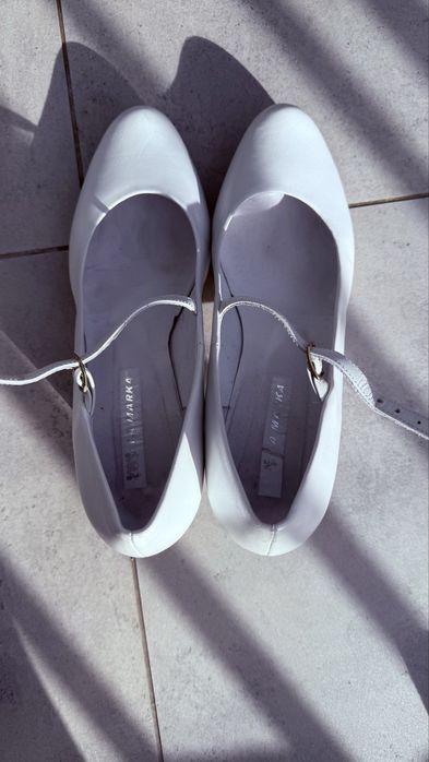 Buty ślubne z koziej skóry
