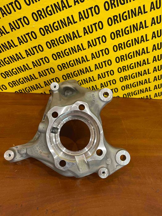 Цапфа  bmw x1 u11 ліва права нова оригінал