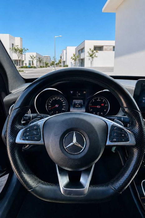 Mercedes-Benz C220 AMG | Auto | Panorâmico | LED | 2015