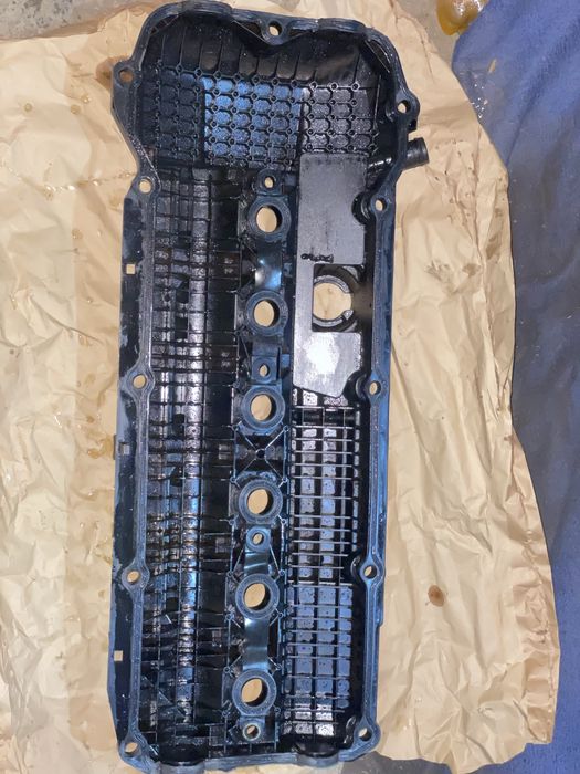 Клапанная крышка М54 м52