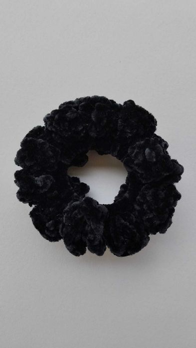 Scrunchie veludo em crochet