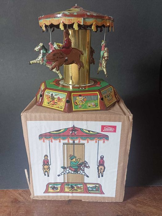 Brinquedo Carrocel em chapa Jaya 1905