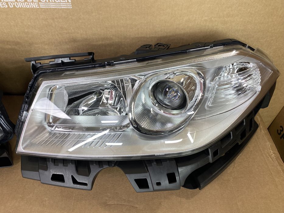 Фари передні Renault Megane 2 Рено Меган 2 фара рестайл