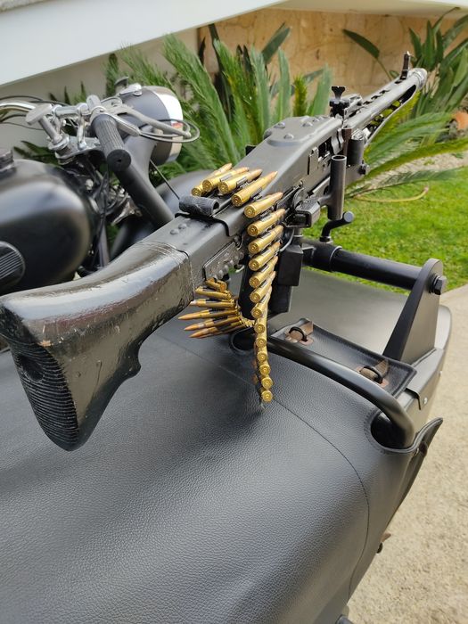 Mota com sidecar de 1969 como nova