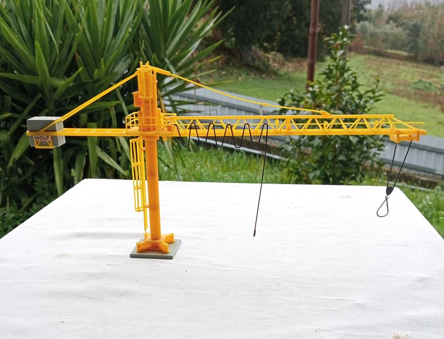 KIBRI 39817, Grua com torre de soleira (Reservado AC)