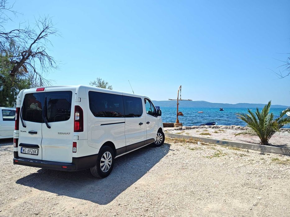 Wynajem busów 9 osobowych