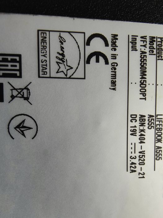 Portátil Fujitsu Lifebook A555