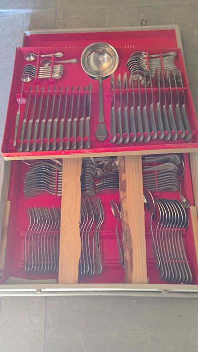 Carros e copos cristal