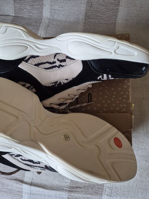 Sneakersy Mohito rozmiar 39, nowe