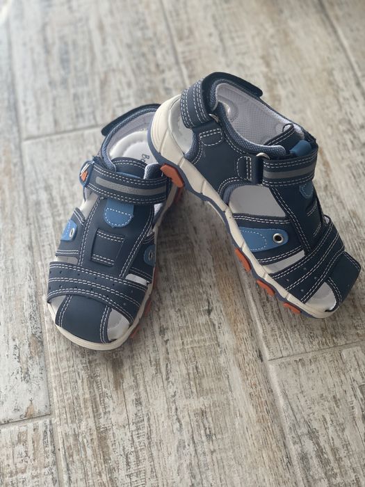 Босоніжки , сандалі Bobbi shoes для хлопчика 27 розміру