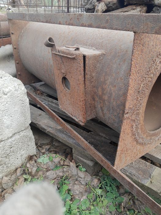 Продам котел под твердое топливо