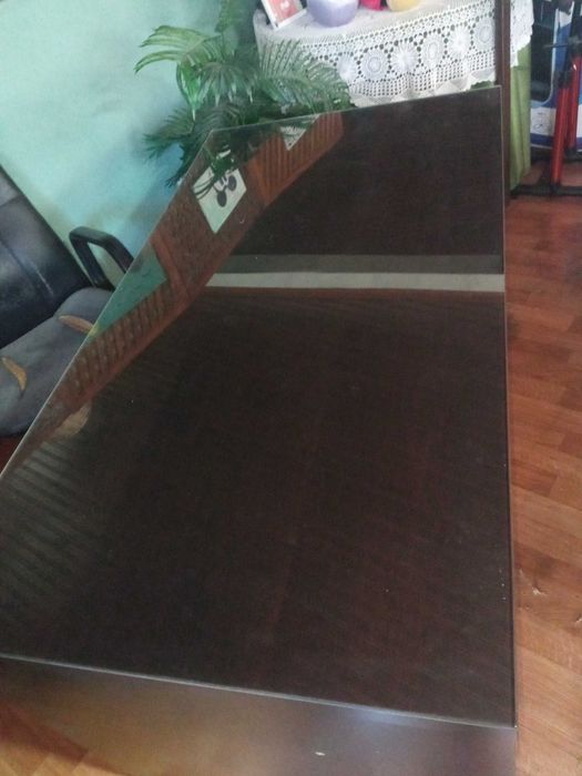 Secretária com vidro