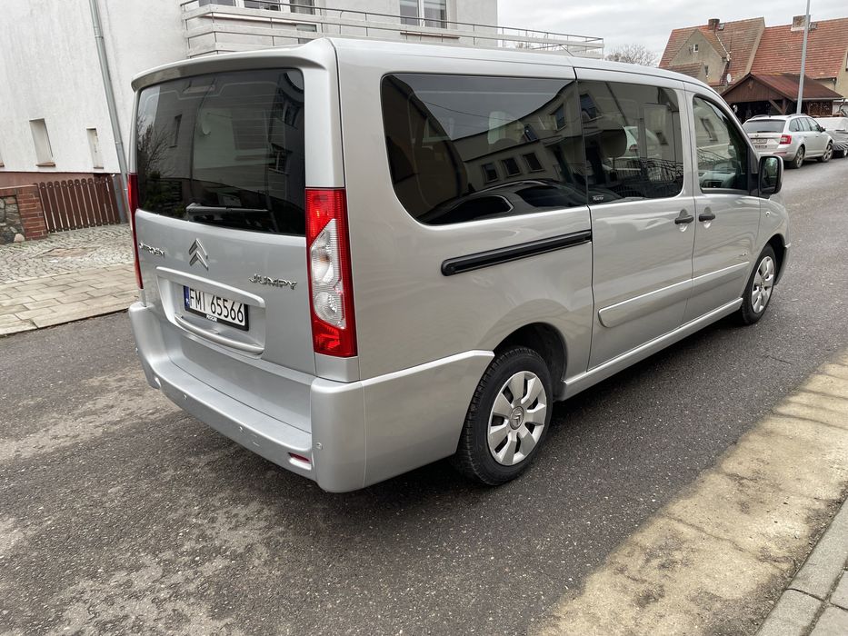 Wynajem Busa 8 osób Citroen Jumpy
