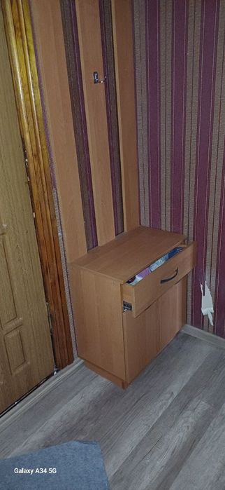 Вешалка с тумбой