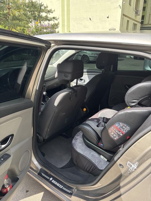 Рено Меган Megan 3 2010 1,5cdi