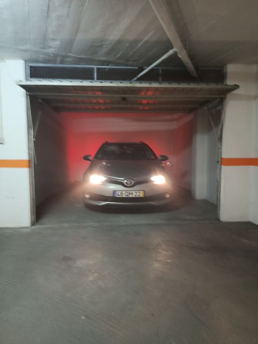 Aluguer Garagem BOX - Massamá Norte
