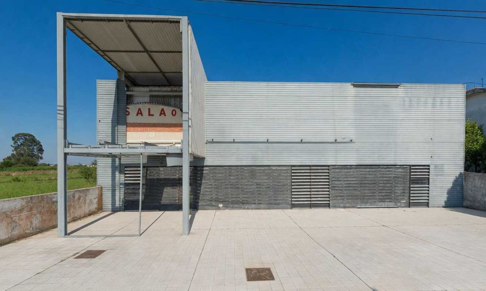 Pavilhão Comercial e Discoteca - Oportunidade de investimento em Aradas, Aveiro