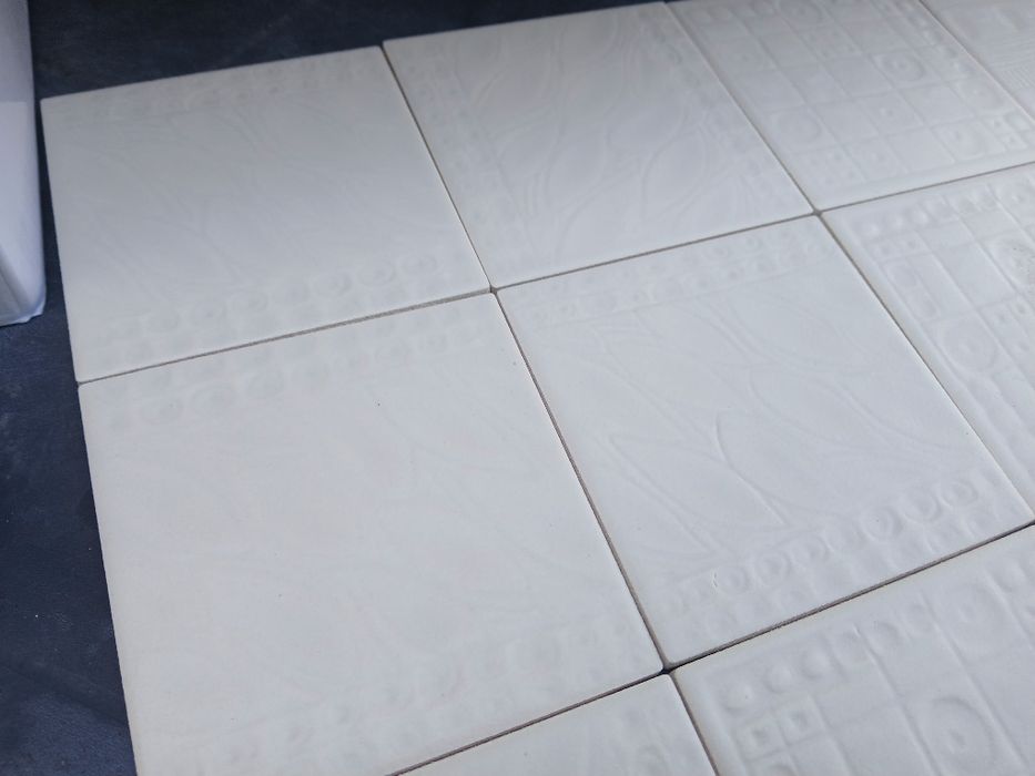 Plytki na sciane 10x10 bezowe