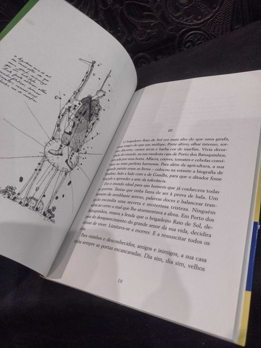 Comandante Hussi - Jorge Araújo