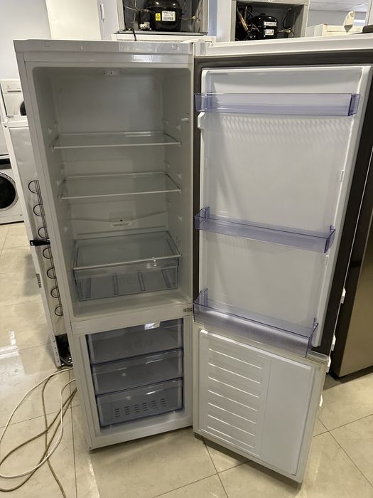 Холодильник Beko 170 см білий Європа