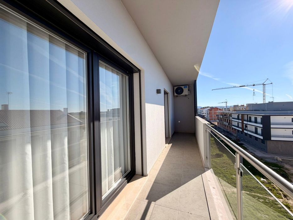 T3+1 duplex à venda na Urbanização Vale Flores – Pinhal Novo