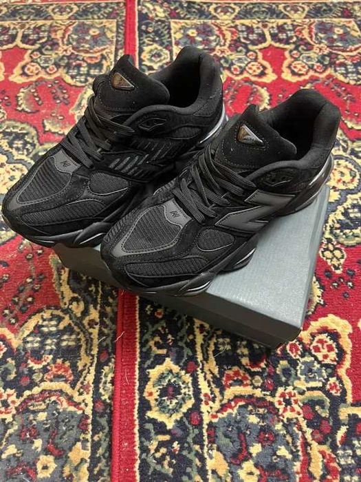 New Balance 9060 Triple Black Rozmiar 41.5