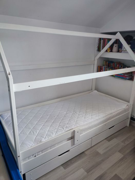 Łóżko domek 90/200 z szufladami