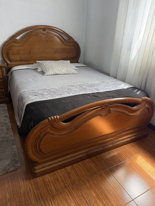 Quarto completo madeira bom estado