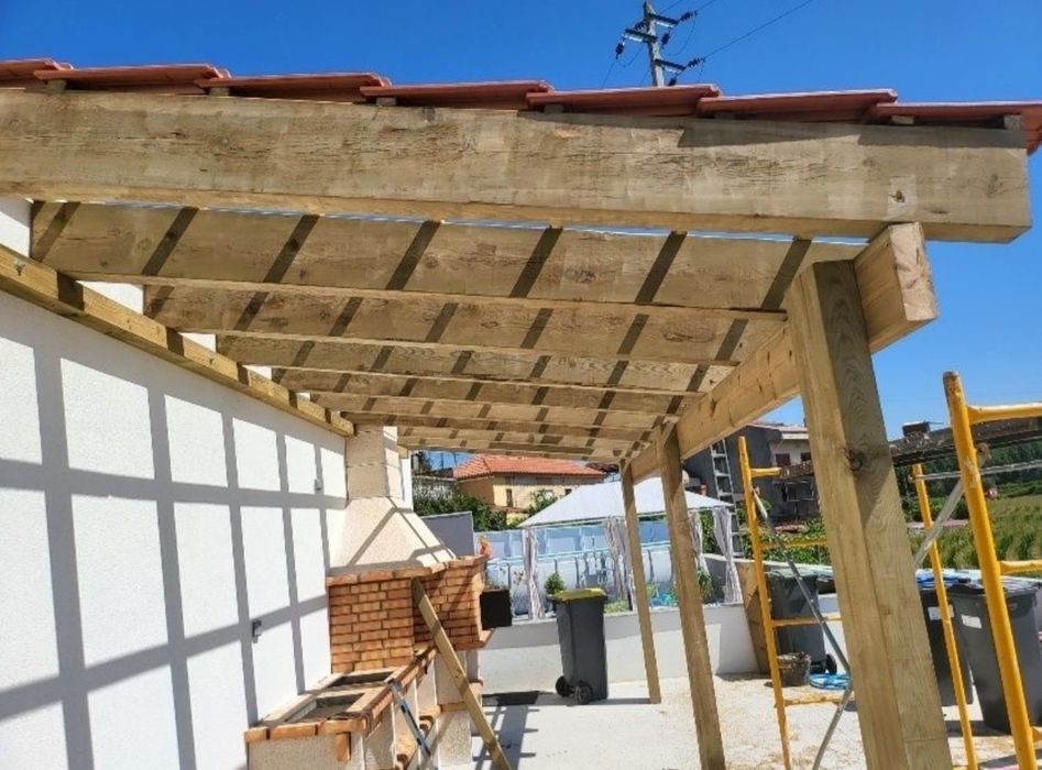 Deck's piscinas terraços, pergulas,telheiros,vedações,alpendres.