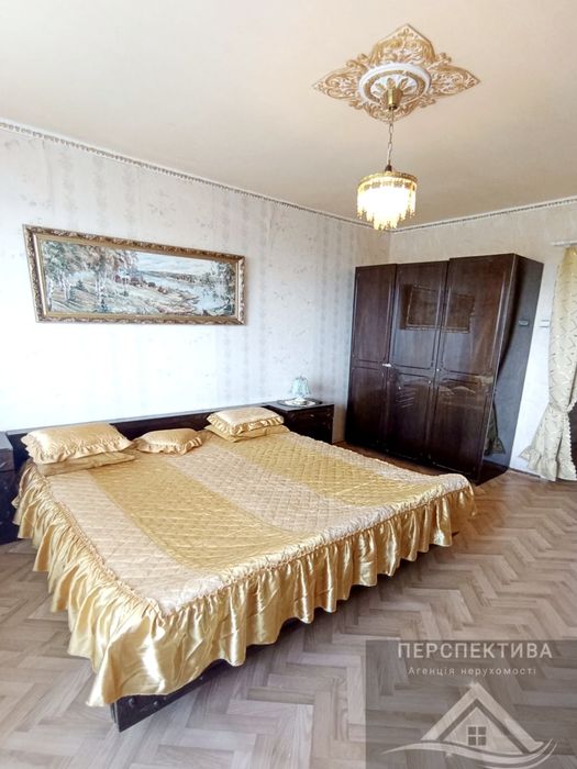 Центр/Петропавлівська. 3-к. квартира.