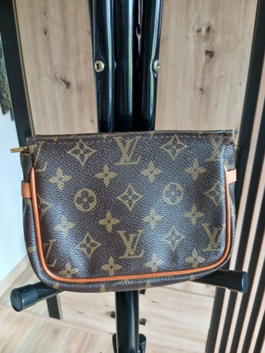 Mała torebka kopertówka Louis Vuitton