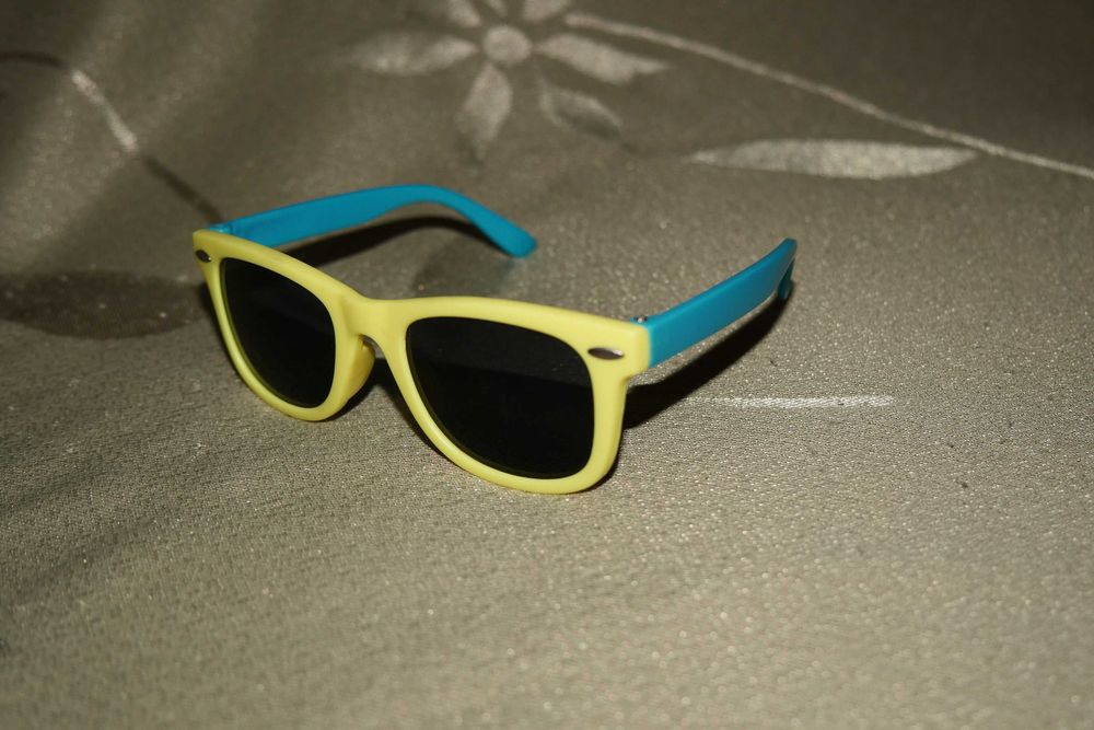 Okulary okularki przeciwsłoneczne dziecięce oprawki niebieskie żółte