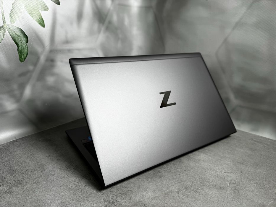 Ноутбук HP ZBook Firefly 15 G8 / i7-1165G7 / 16GB RAM / SSD 512GB / 15.6" FHD IPS / Windows 11 Pro