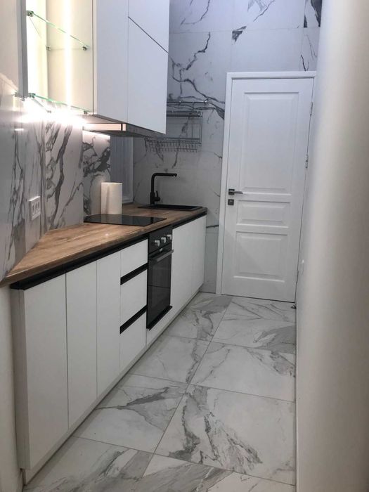 2-кімнатні апартаменти по вул.О.Кобилянської 31 з каміном і балконом