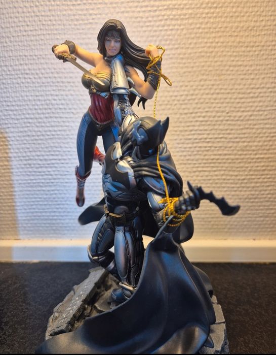 Figurka edycja kolekcjonerska Injustice 2