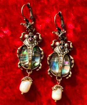 Brinco inseto estrela pérola - Portes Grátis