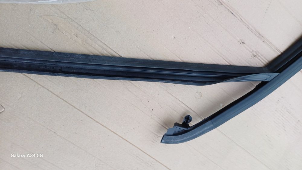 Uszczelka drzwi renault twingo lll 15r