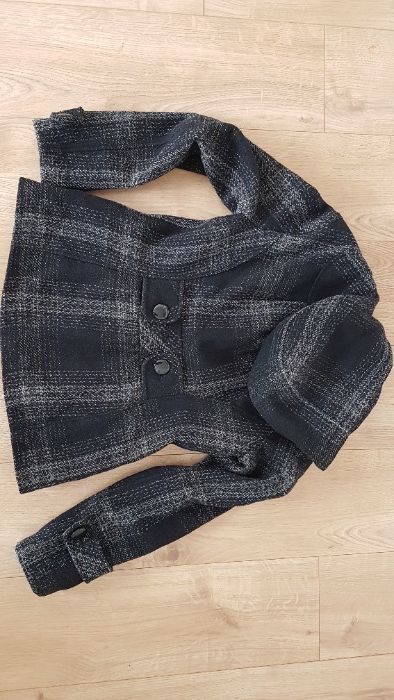 Kurtka -płaszczyk rozm 36 firmy C&A (50% wełny)