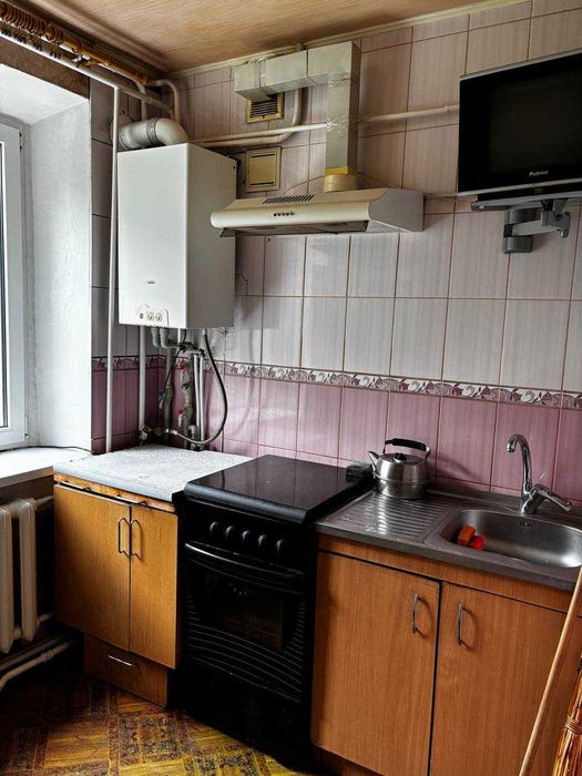 Продам затишну 2-к квартиру з індивідуальним опаленням та роздільними кімнатами