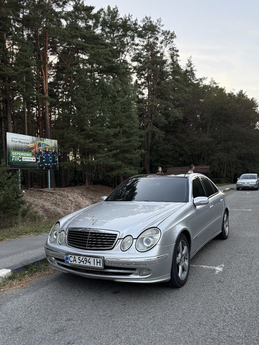 Мерседес автомобиль