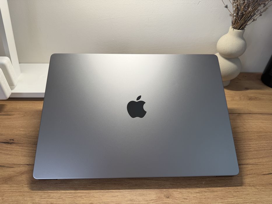 MacBook Pro 16’ M1 MAX 64GB RAM 1TB SSD Space