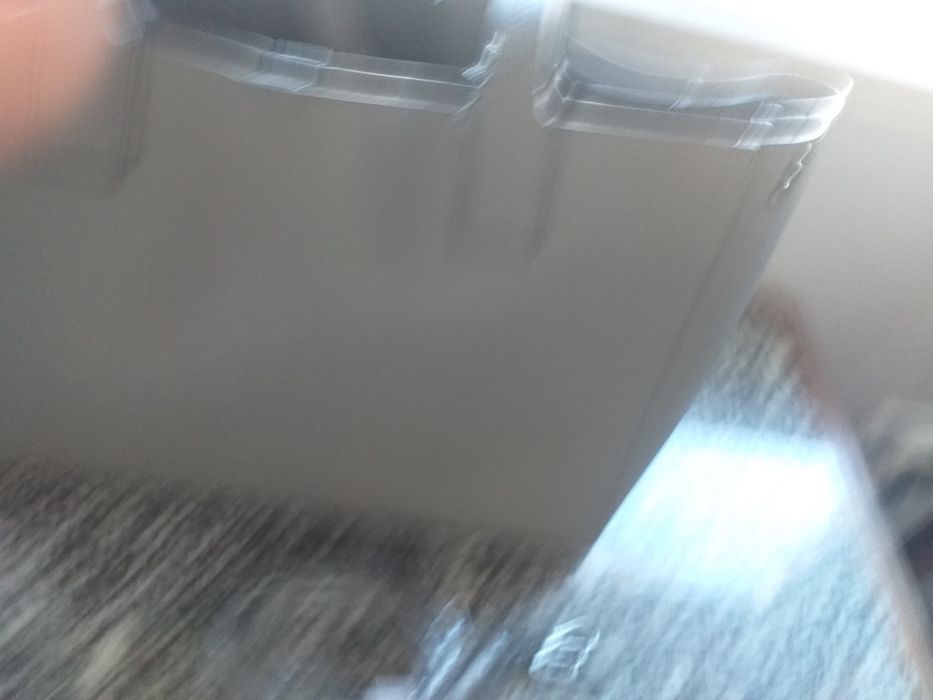 Mala de senhora cor cinzenta em óptimo estado