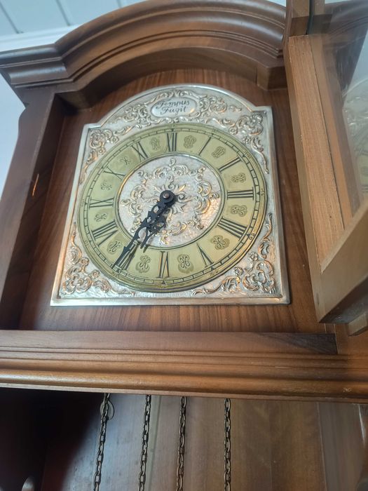 Wiszący zegar ścienny wagowy