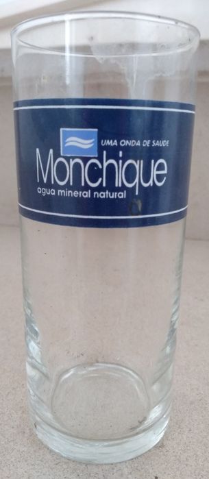 Copo raro de vidro da água de Monchique