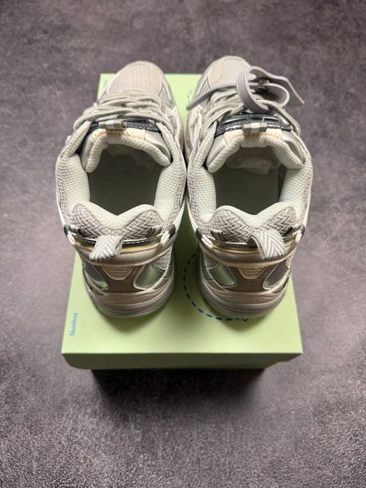 Off White Be Right Back Grey White