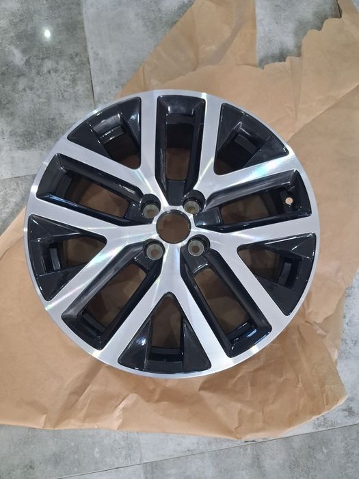 Renault Captur Felga aluminiowa 4×100. 17"