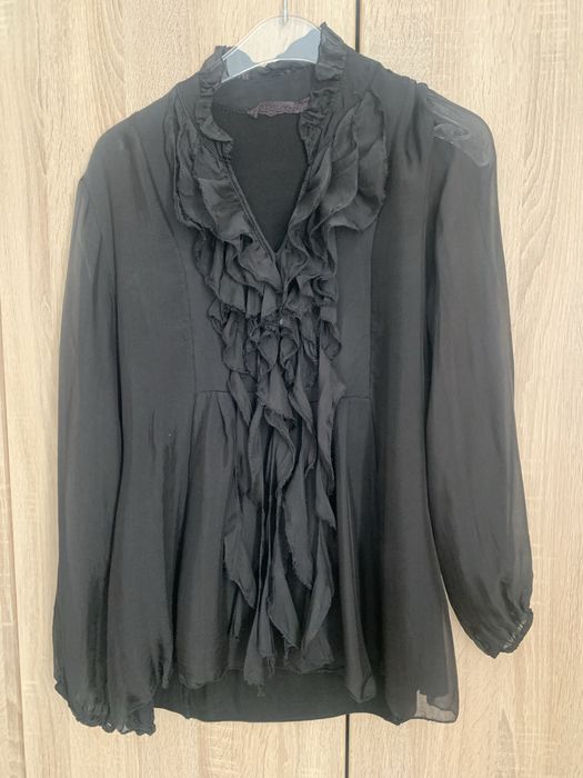 Czarna bluzka damska, moda włoska