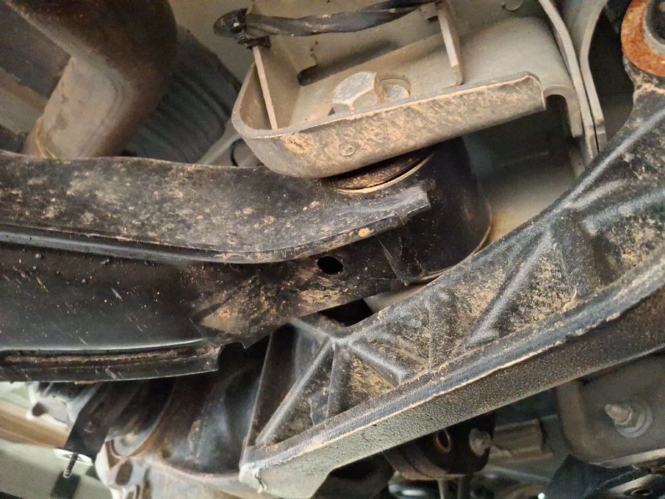 Braço de suspensão trás direito MERCEDES-BENZ Vito Tourer (W447)